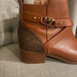 MK dress boots